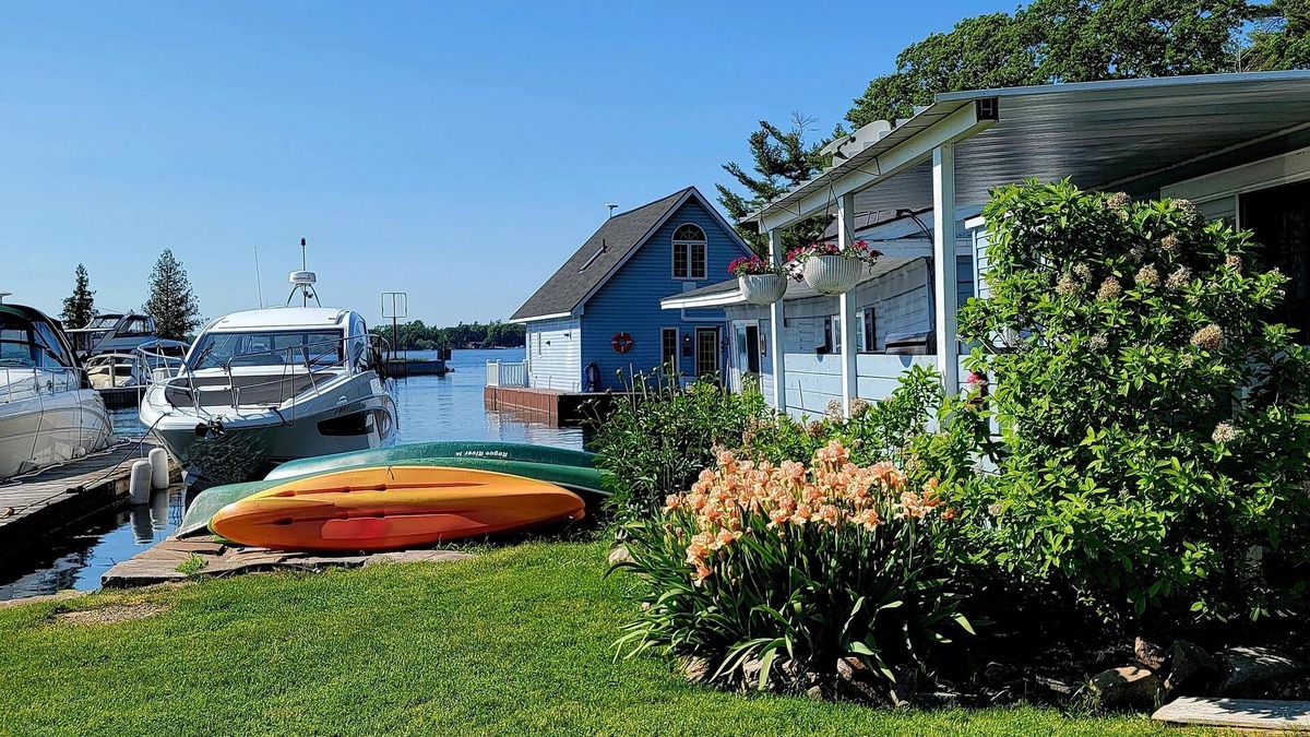 Alexandria Bay House | The Ledges Resort and Marina, Island Cottage