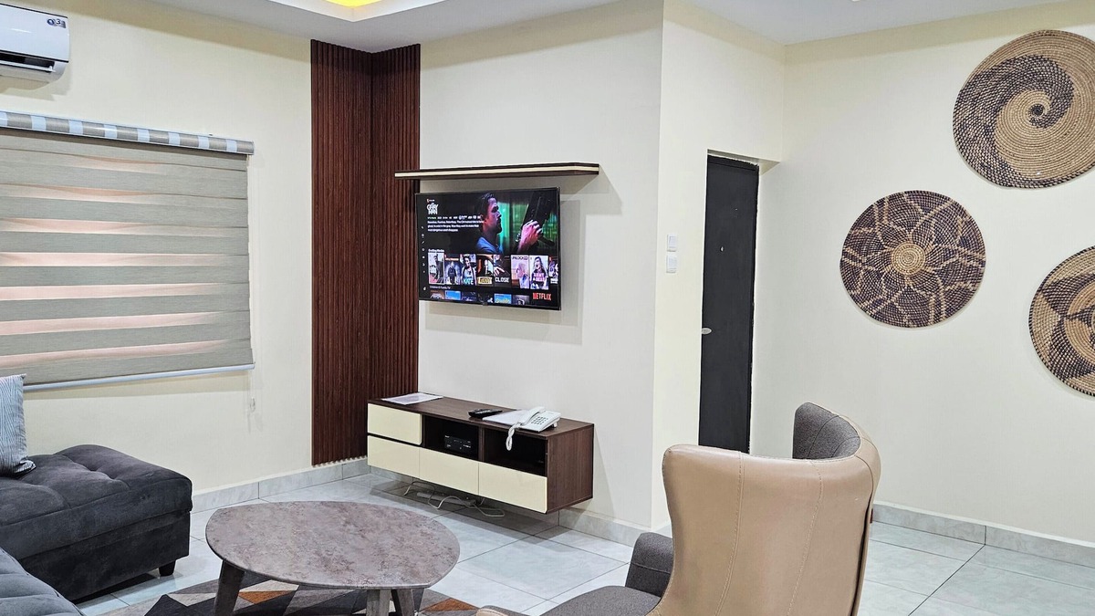 Maitama Apartment | The Leneade - Bulow Apt. 8 (City Centre/Wuse 2)