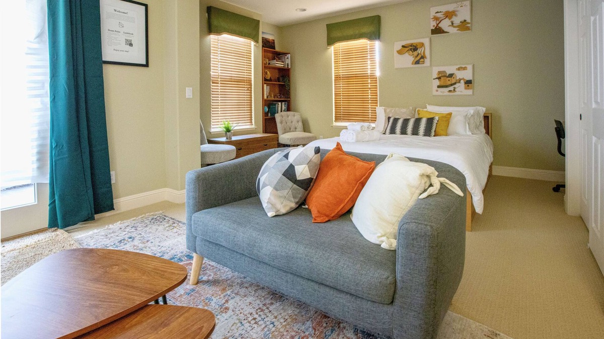 Dublin House | The Library