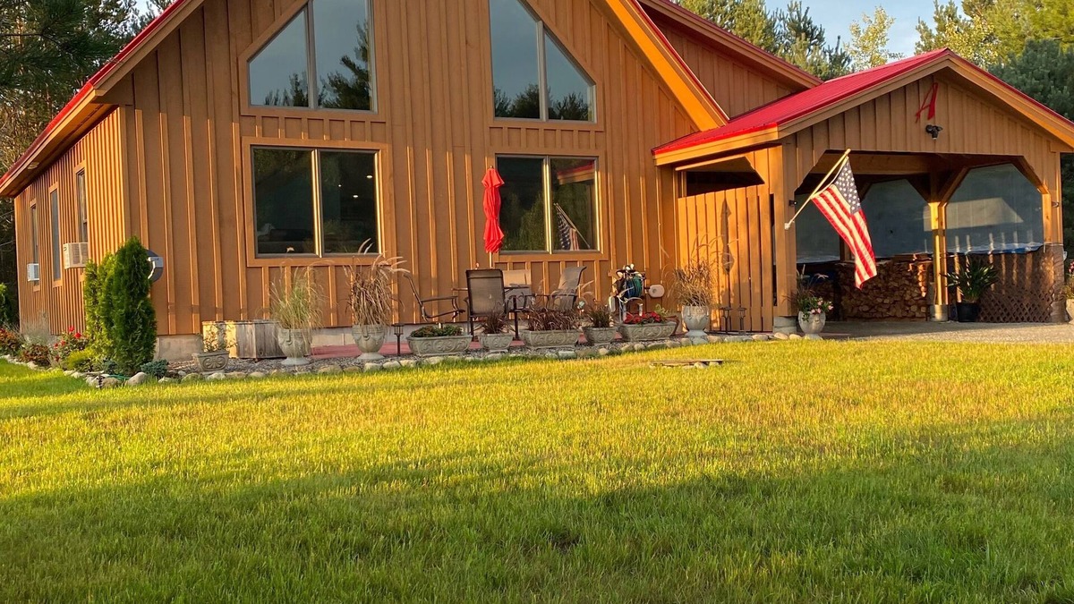 Twin Mountain House | The light is gorgeous here! Newly Constructed Home On the Ammonoosuc River!
