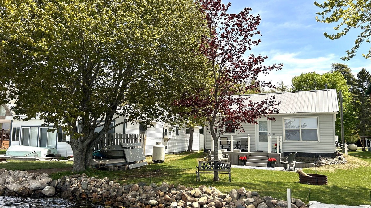 Moran Cottage | The Lilly Pad on Brevort Lake