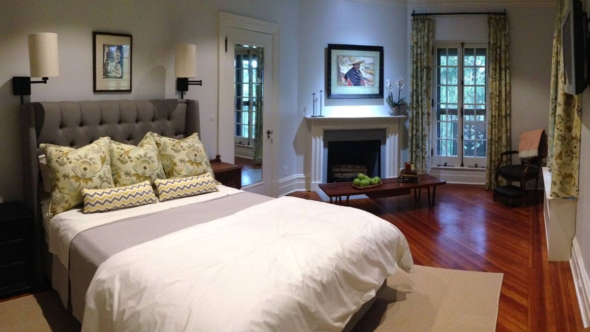 Highland Mills Bed & Breakfast | The Lincoln Room at Rushmore Estate in Woodbury NY Bed and Breakfast