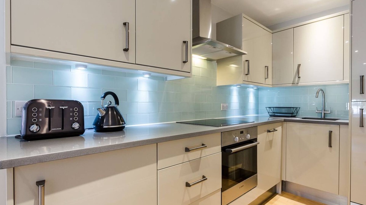 Richmond-upon-Thames Apartment | The Lion Gate Mews