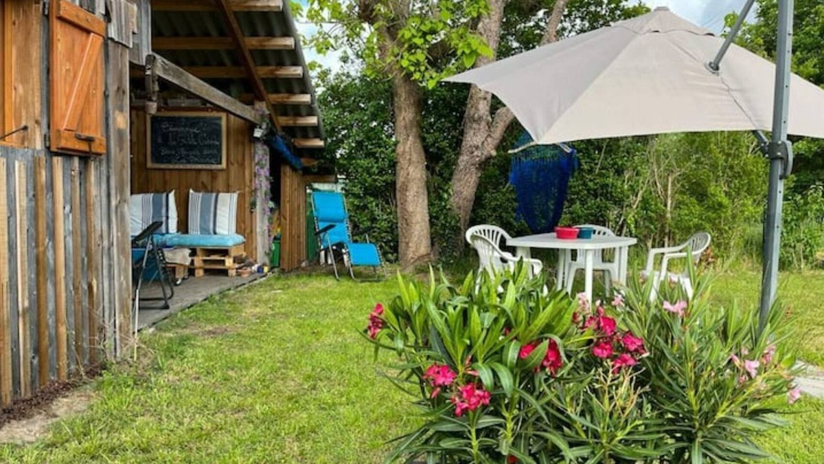 Le Porge Ski Chalet | The little blue cabin hidden in the meadow