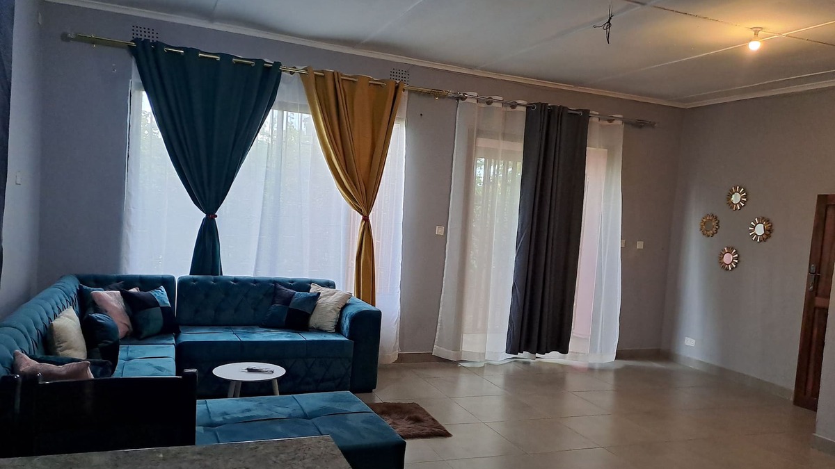 Livingstone Apartment | The Little Cave, Charming 2-bedroom apartment in marvelous Livingstone with WiFi