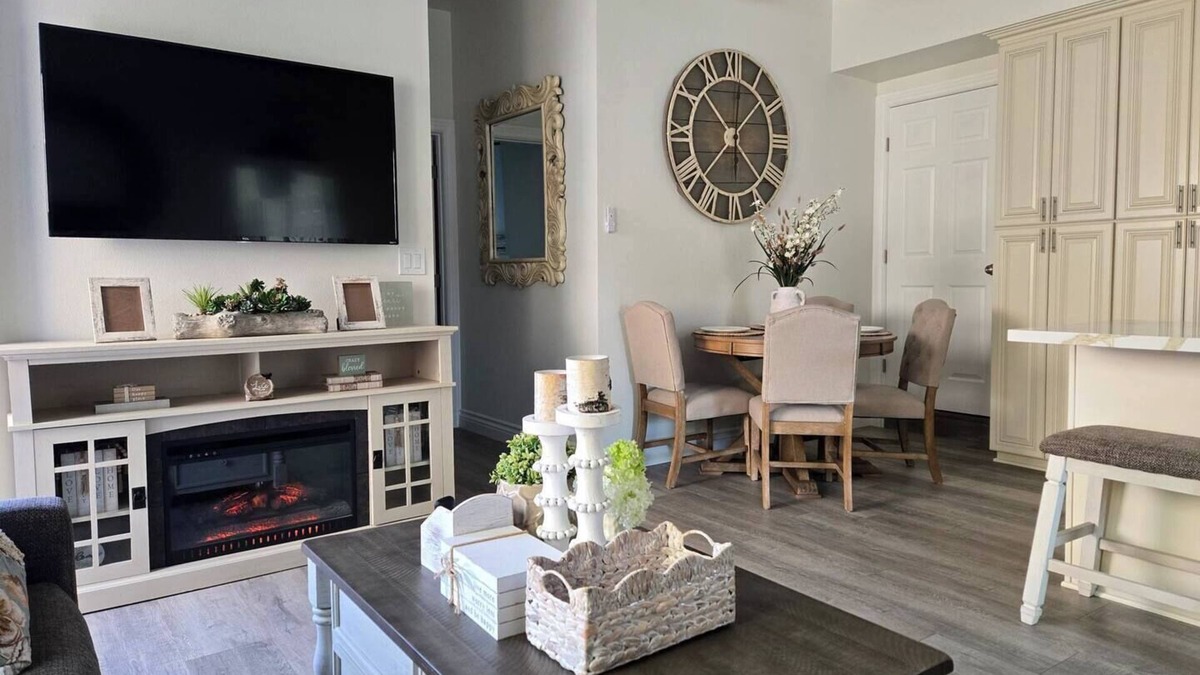 Lancaster Apartment | The Little Chateau