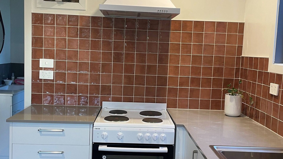 Pukemoremore House | The Little House is in a rural setting 8 minutes to Cambridge.