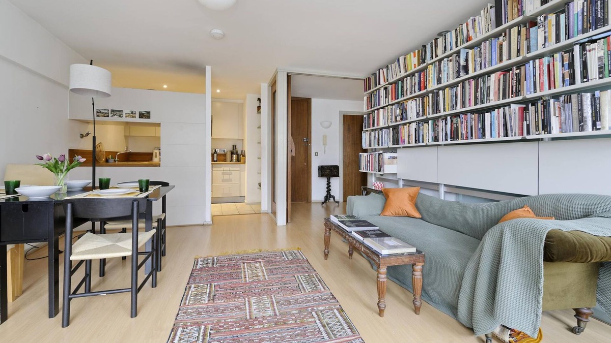 Finsbury Apartment | The Little Library
