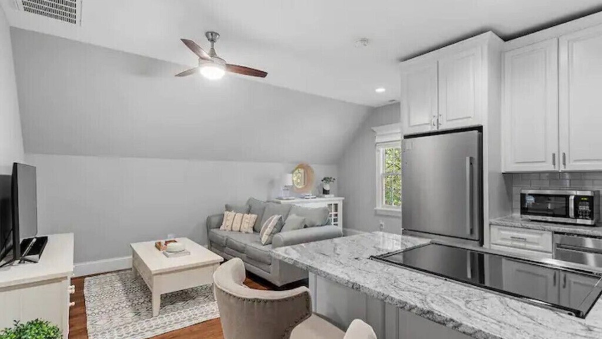 North Raleigh House | The Little Oak City Sanctuary. Centrally Located