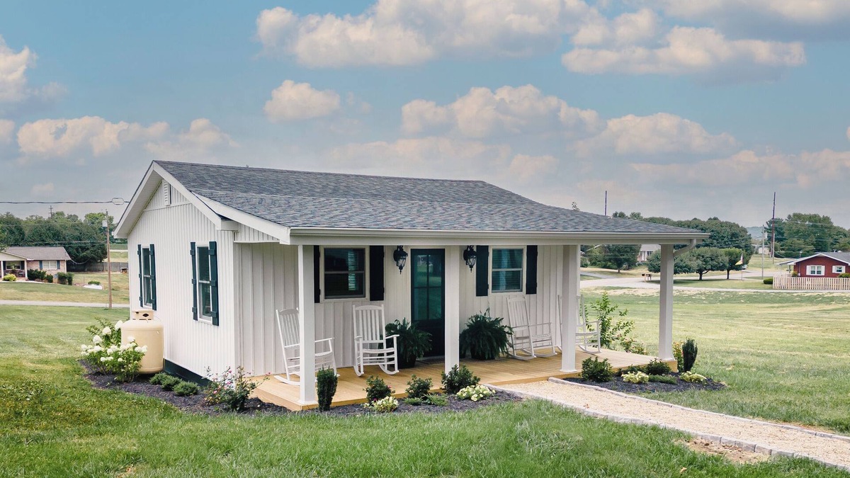 Tusculum House | The Little White Cottage - Tusculum, TN 2 bed, 1 bath home