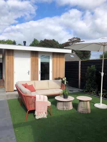 Twello Bed & Breakfast | The Little White House