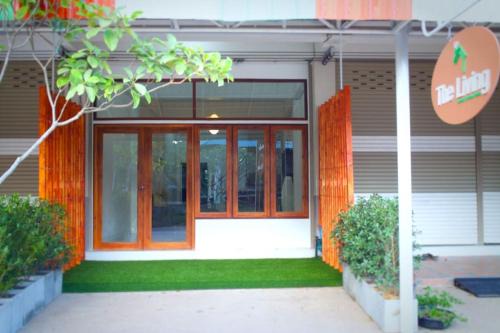 Tha Wang Thong House | The Living - Holiday Home Phayao