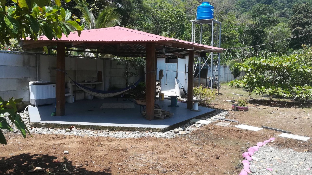 Santa Lucia House | the location and details are bad