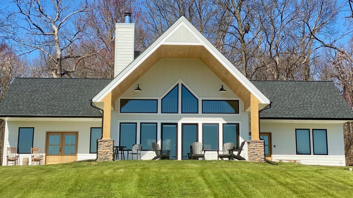 Broadway House | The Lodge at Barefoot Farms
