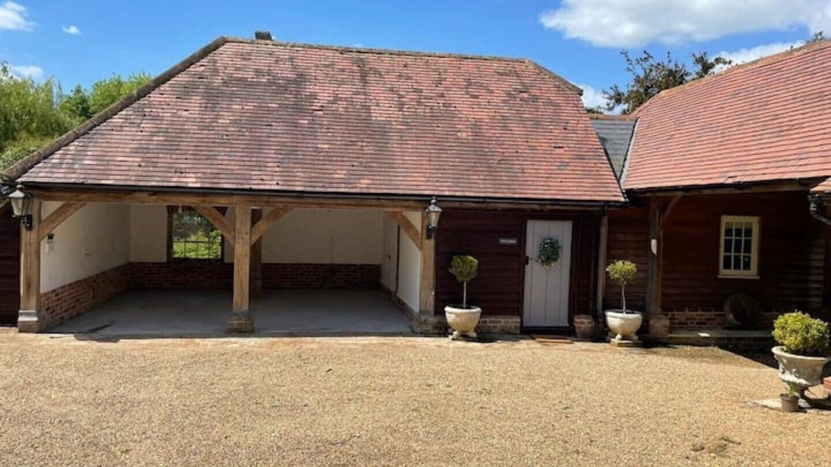 Sudbury Bed & Breakfast | The Lodge at Briar house .