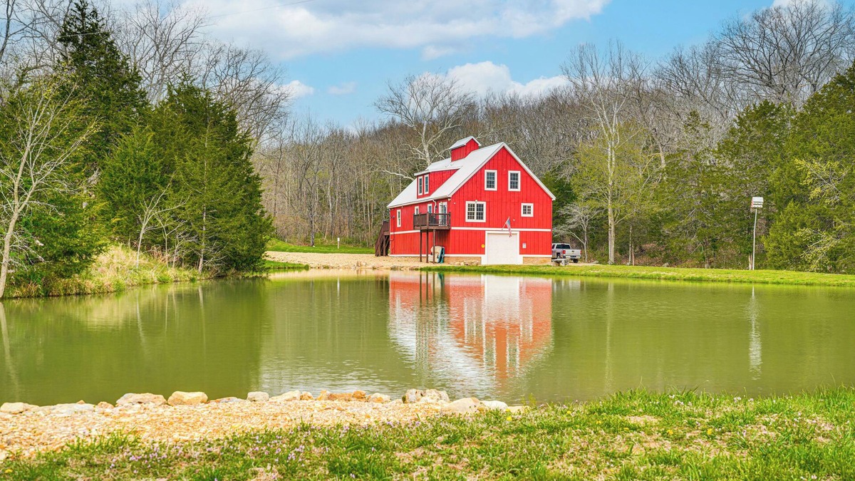 Bland Cabin | 'The Lodge at Crider Creek' Getaway on 140 Acres!