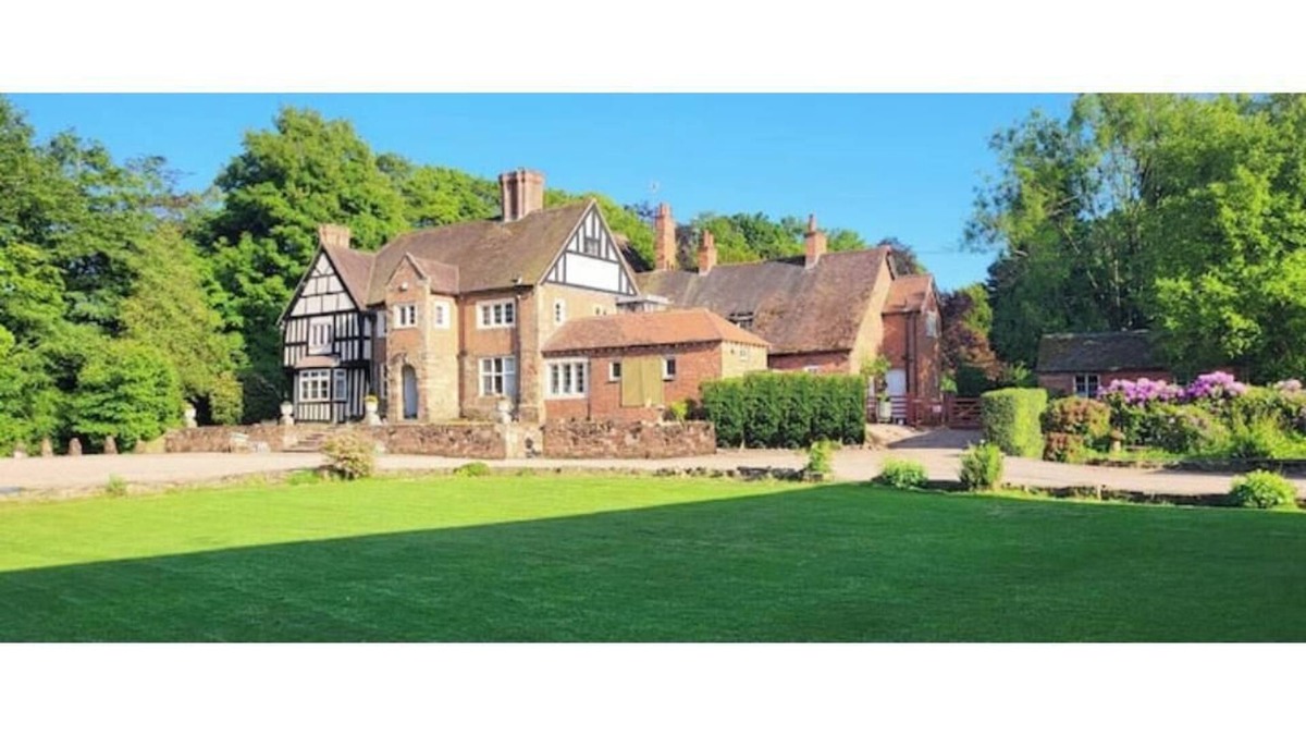 Bromsgrove House | The Lodge at Fairfield Court