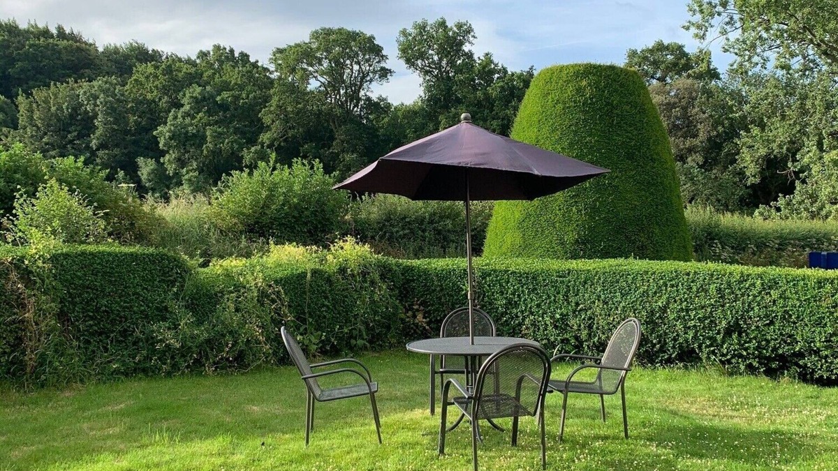 Chipping Campden House | The Lodge at Kiftsgate Court Gardens