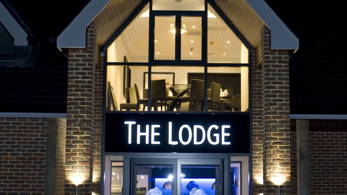 Kingswood Hotel | The Lodge at Kingswood