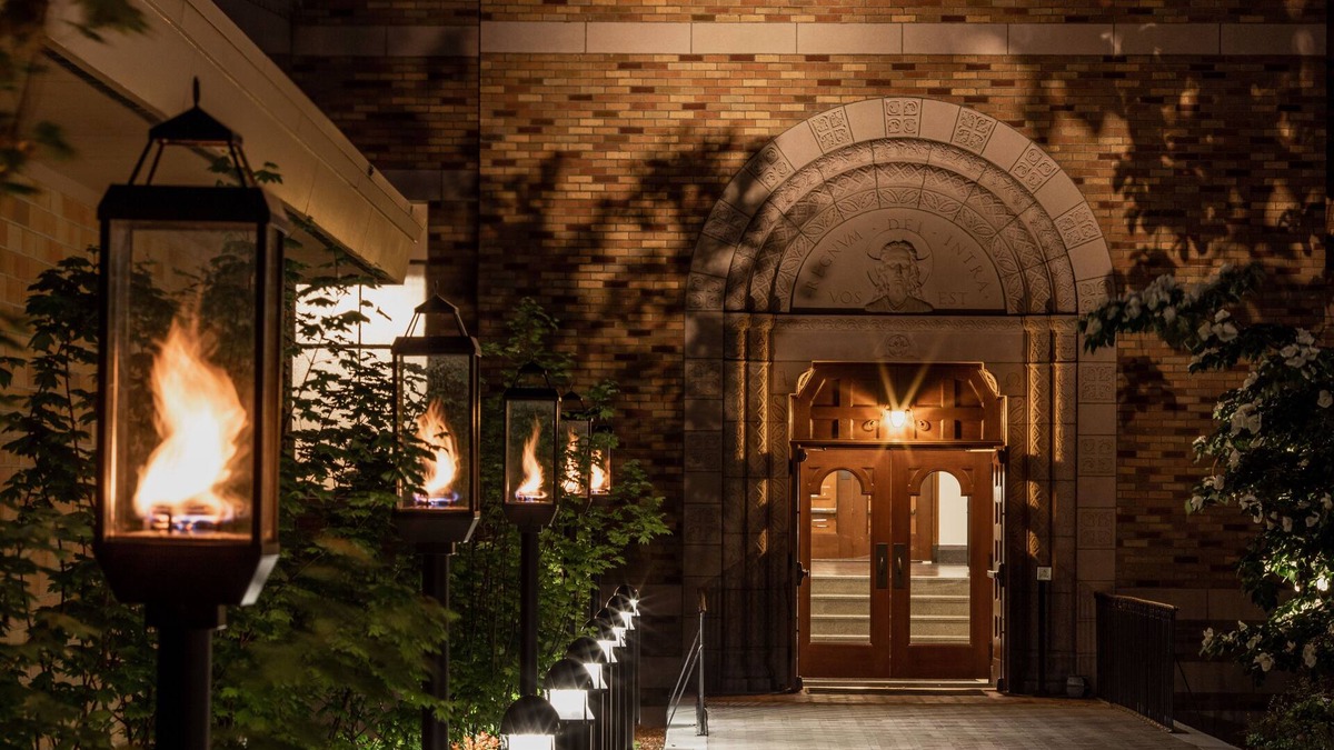 Kirkland Hotel | The Lodge at St Edward Park