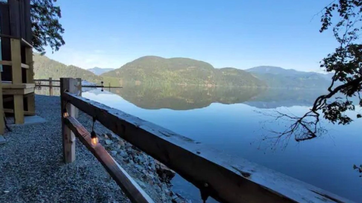 Harrison Hot Springs Apartment | The Lodge on Harrison Lake Cabin #2