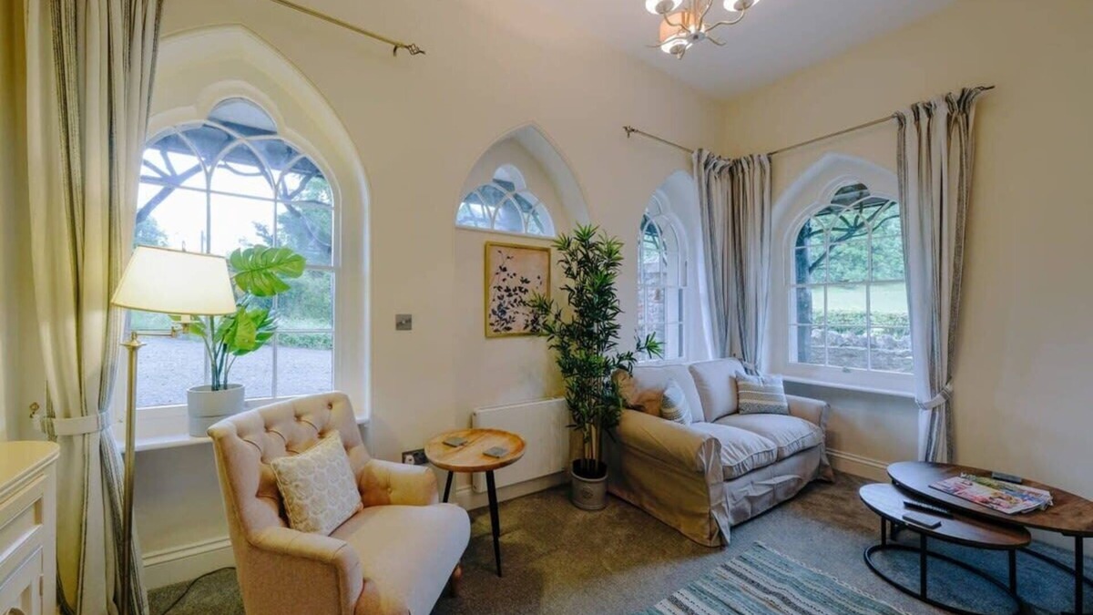Blagdon Apartment | The Lodge Gatehouse at Coombe Lodge