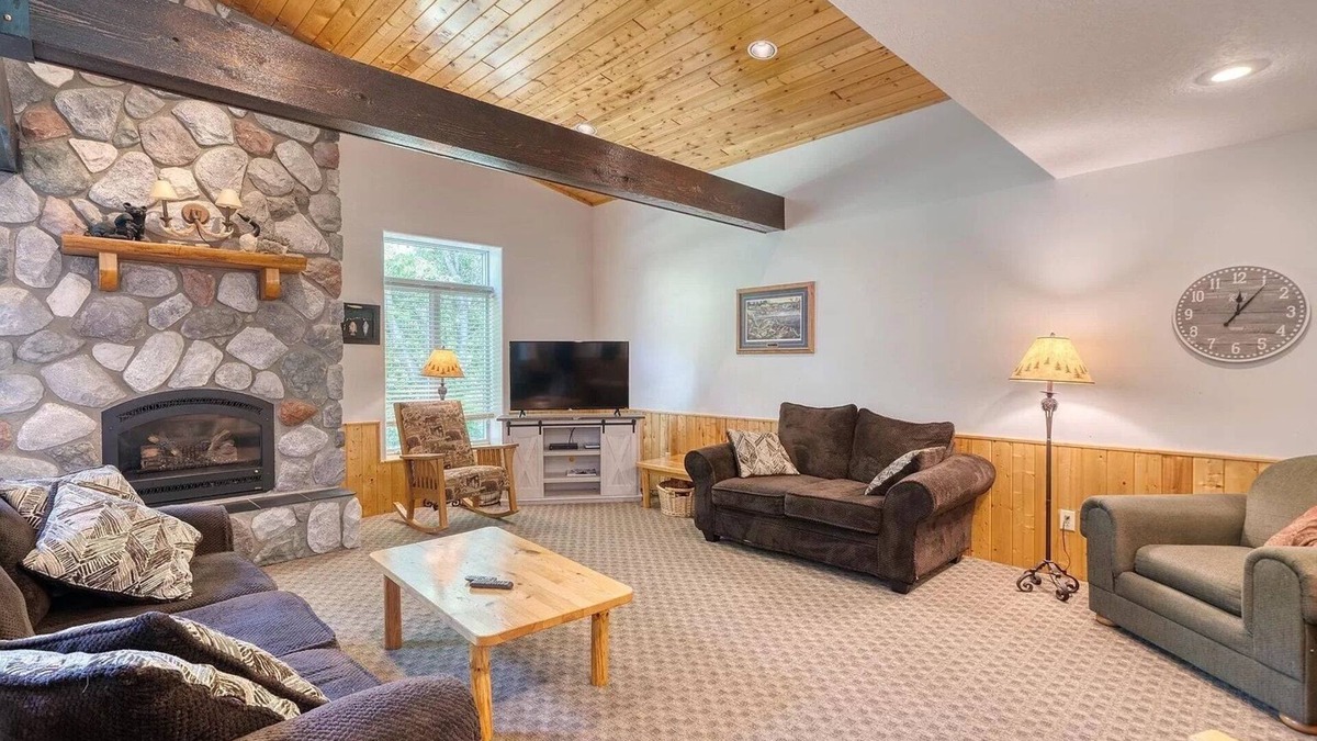 Squaw Lake Cabin | The Lodge: Hot Tub Fireplace RiverFront Pet Friendly Cabin