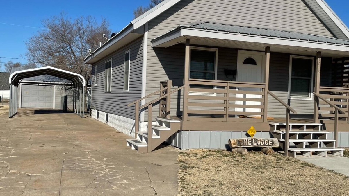 Great Bend House | The Lodge in Great Bend