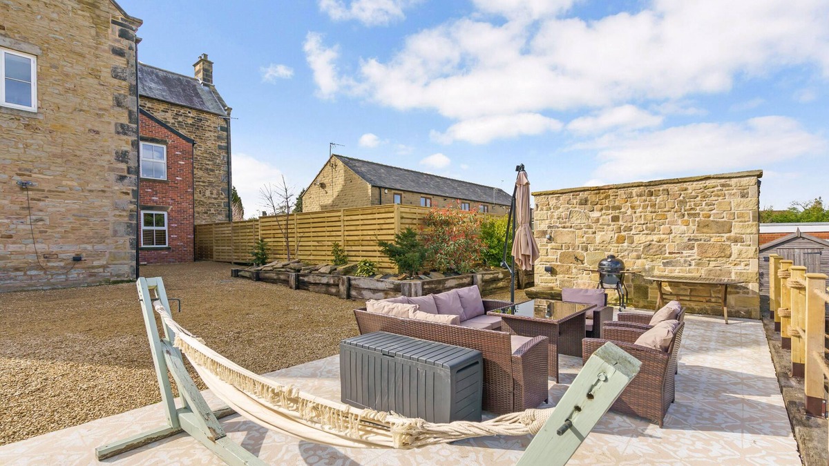Hardstoft House | The Lodge Luxury Grade 2 listed house, Hot tub, Derbyshire /nr Peak District