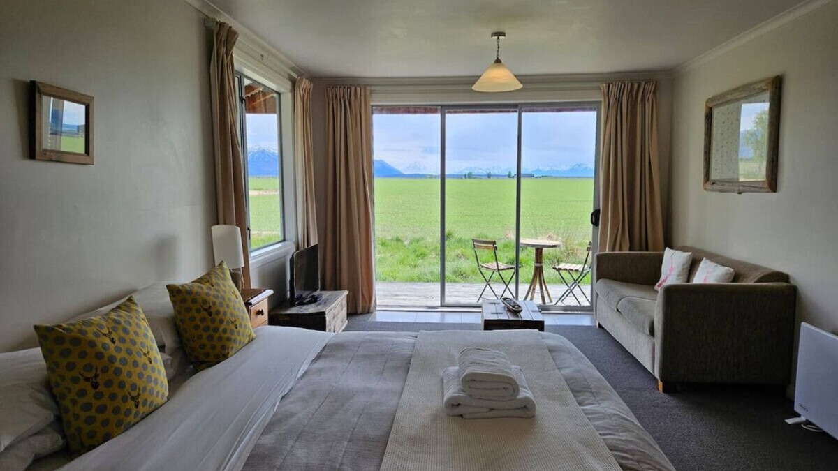 Twizel House | The Lodge, Mt Cook views