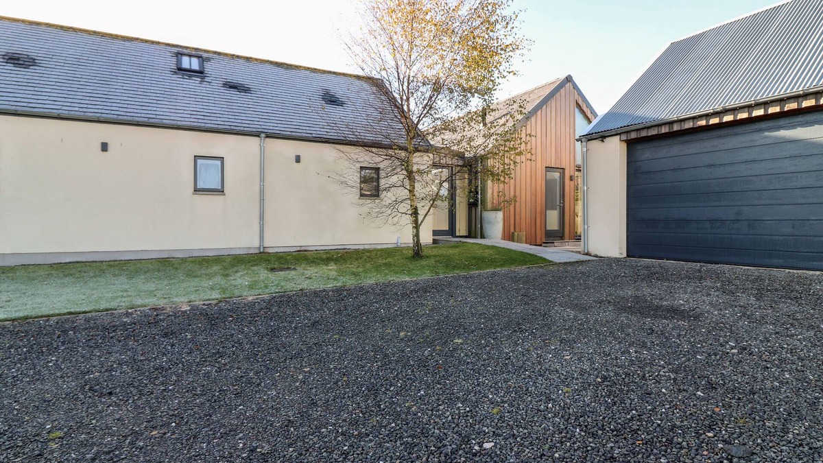Westhill Cottage | THE LODGE, pet friendly, with open fire in Westhill
