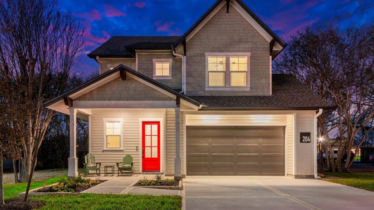 Conroe House | The Lodge | Uptown Conroe
