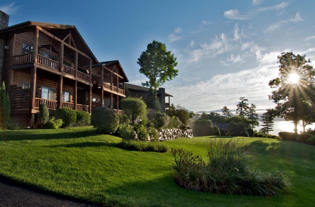 Lake George Resort | The Lodges at Cresthaven