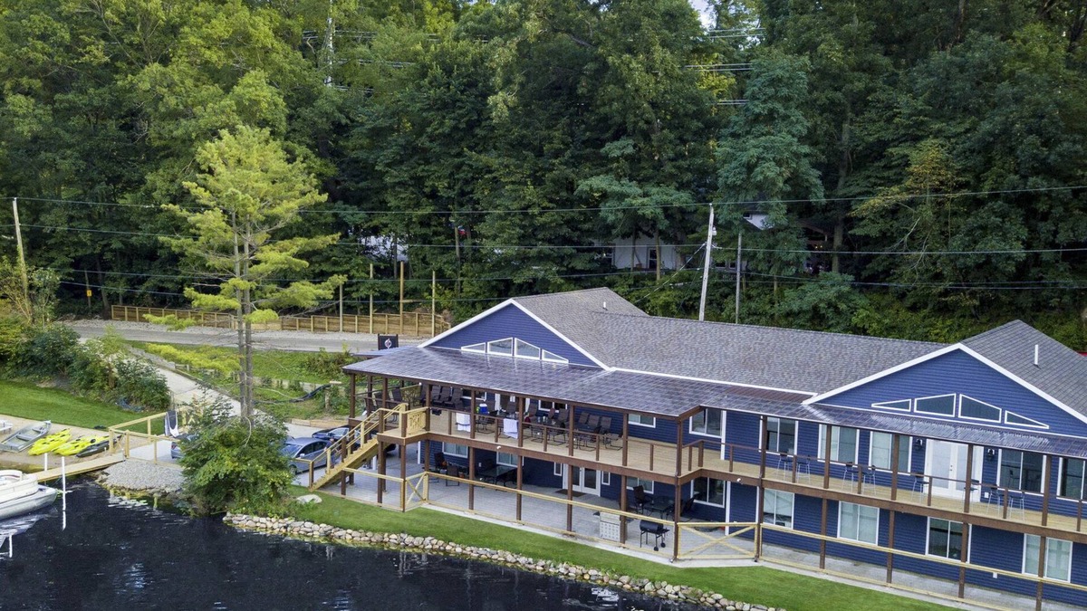 Cassopolis House | The Lodges at Stone Lake - Lakeside Resort