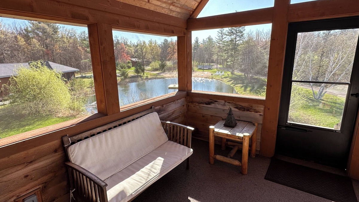 New Lisbon Cabin | The Loft - 2BR, 2BA Cabin!