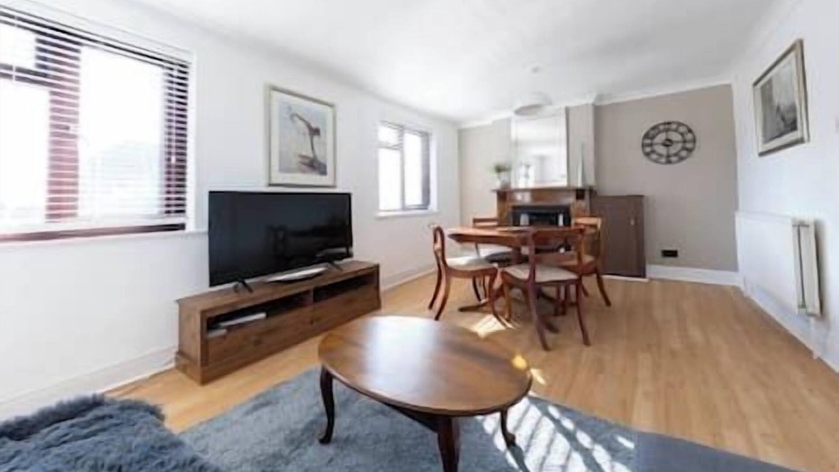 Shoreham-by-Sea Apartment | The Loft Apartment - Shoreham by the Sea