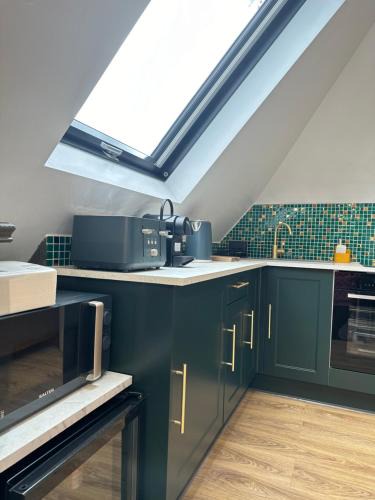 Toddington Apartment | The Loft at Orchard House- Strictly No Parties