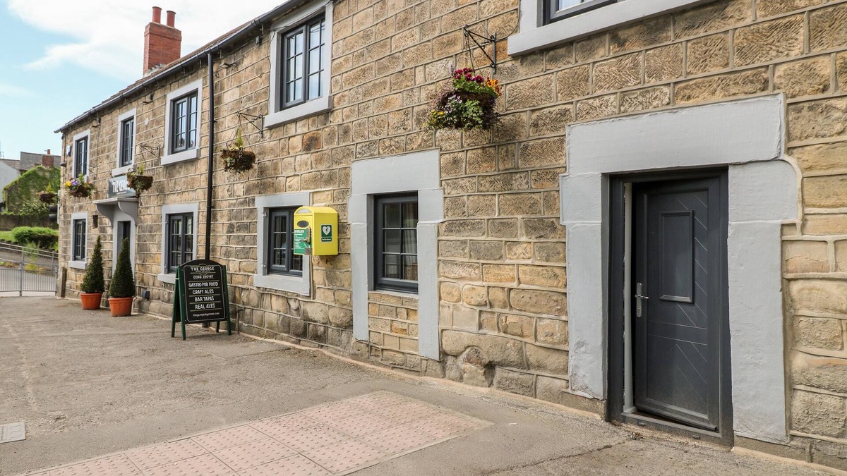 Ashover Cottage | THE LOFT AT THE GEORGE, pet friendly in Clay Cross