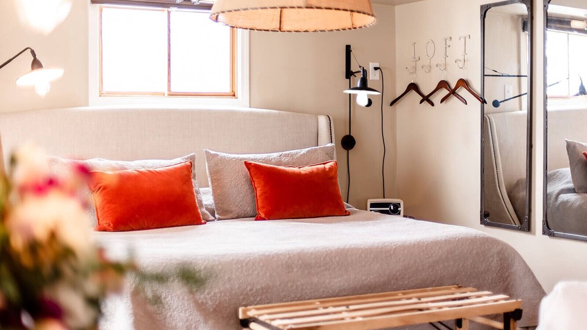 Granville Apartment | the Loft - Designer Hotel Room