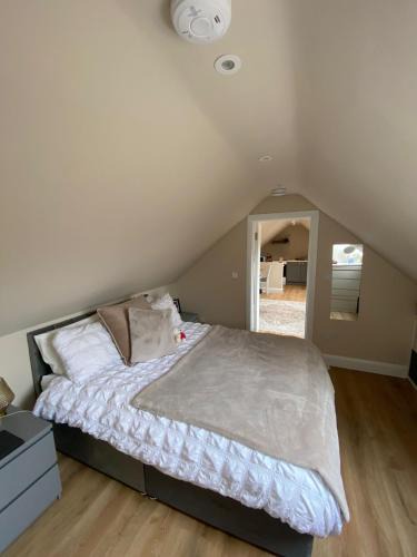 Roundwood Bed & Breakfast | The Loft