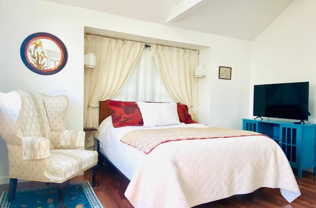 Salem House | The Loft