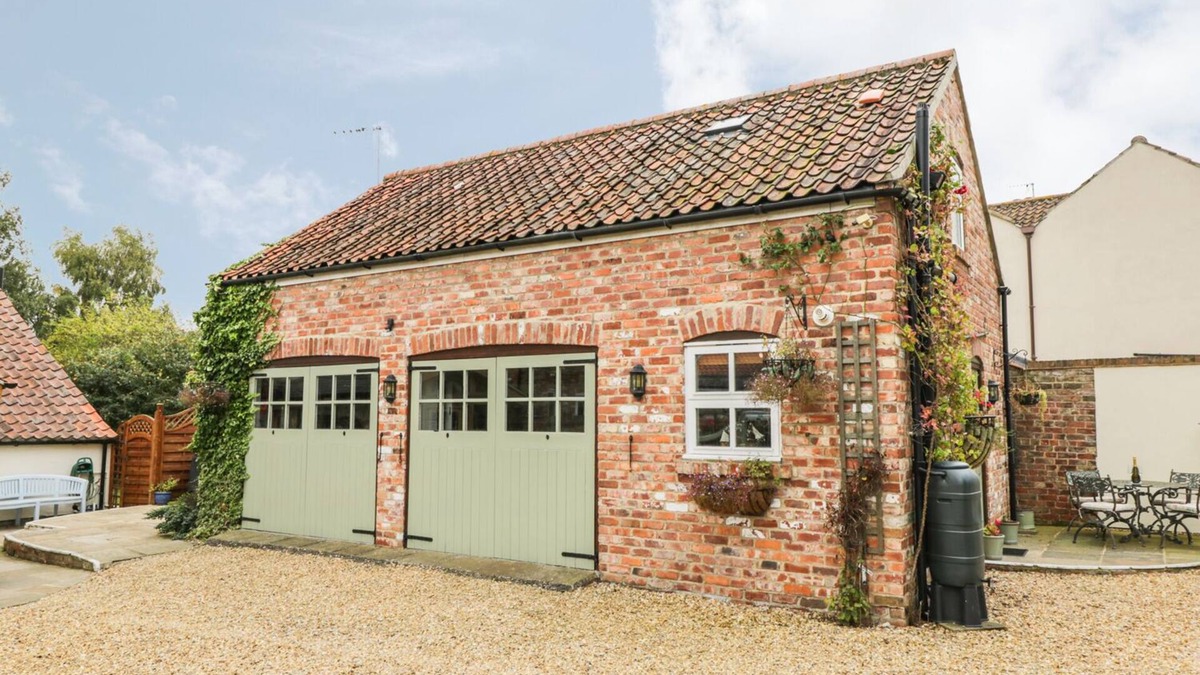 Ripley Cottage | THE LOFT, with a garden in Boroughbridge