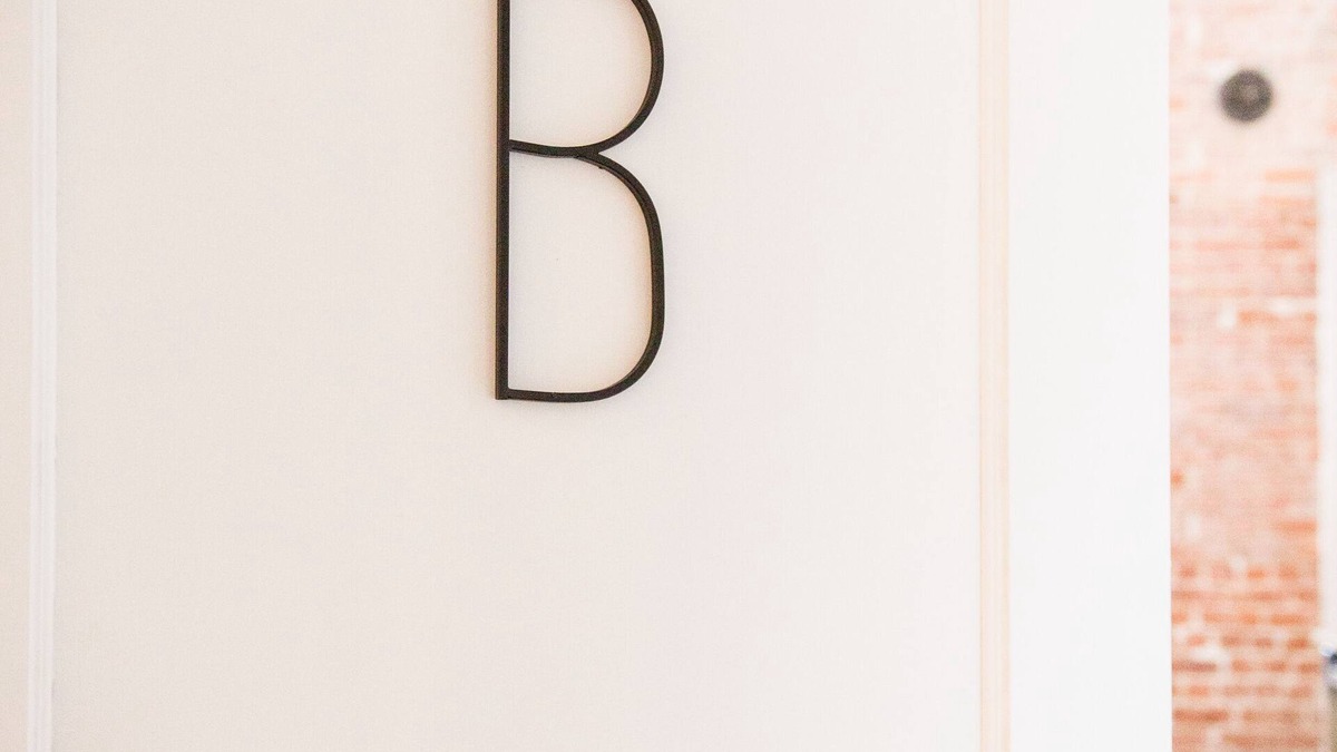 Claude Apartment | The Lofts Downtown: Studio B, Beautiful modern studio loft in downtown Claude