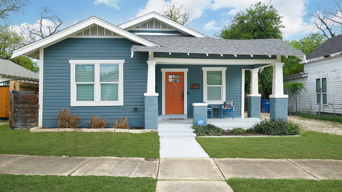 Downtown San Antonio House | The Lone Star Landing