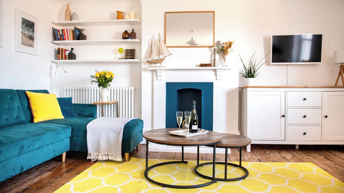 Broadstairs Apartment | The Lookout Broadstairs, 3 bed 2 bath Apt, central, sea views, kids & dogs ok