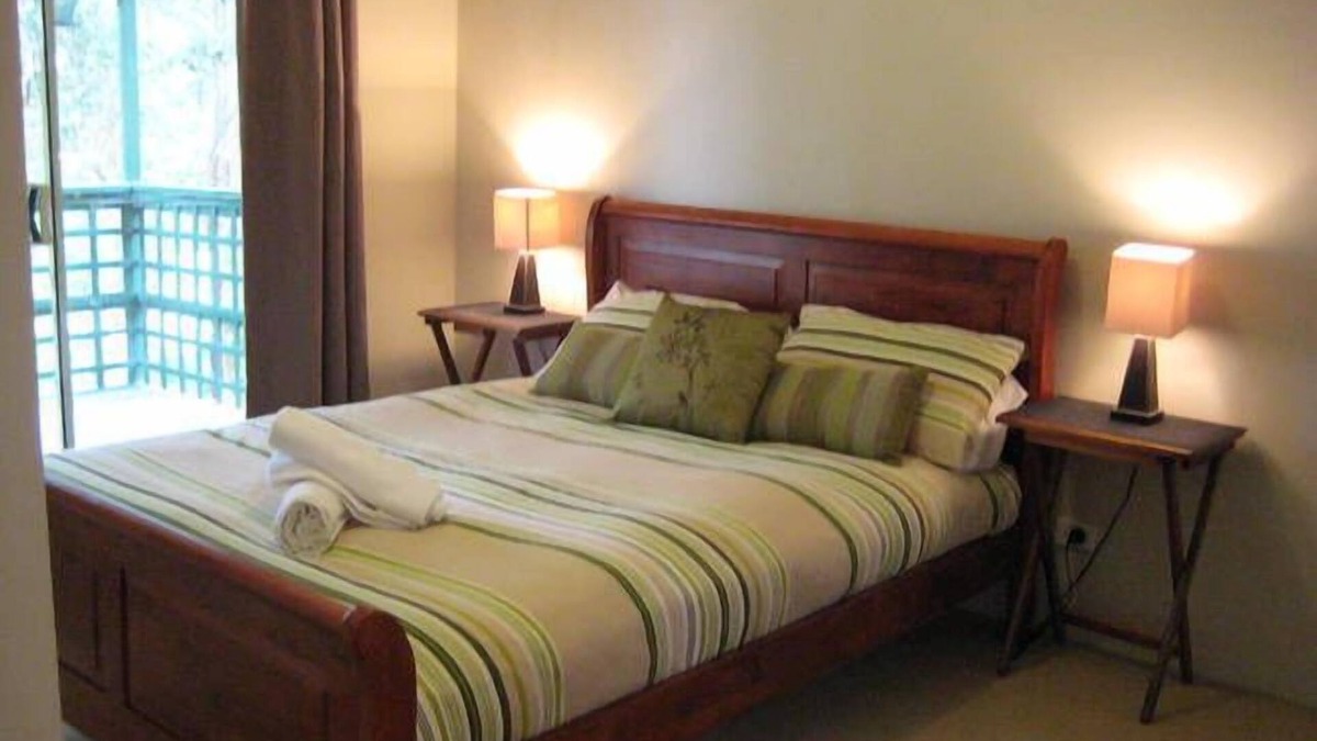 Denmark House | The Lookout, Denmark WA Accommodation - High Speed WIFI & Netflix