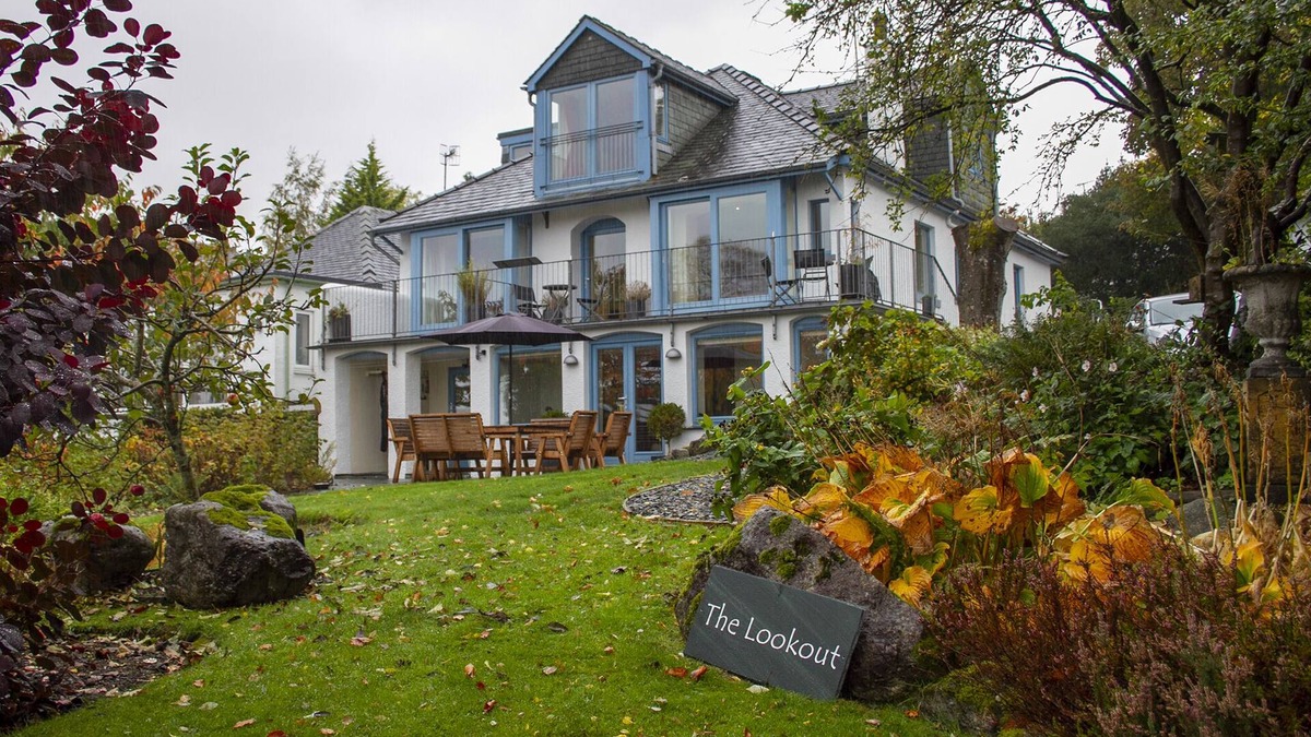 Keswick House | The Lookout Keswick -Luxury House