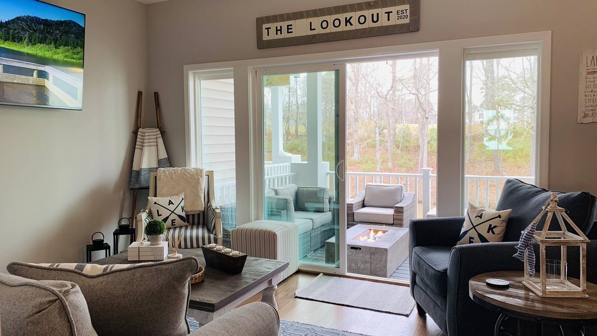 Eatons Crossing House | "The Lookout" on Lake Gaston
