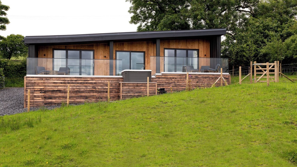 Higher Walton Cottage | THE LOOKOUT, romantic, luxury holiday cottage in Longridge