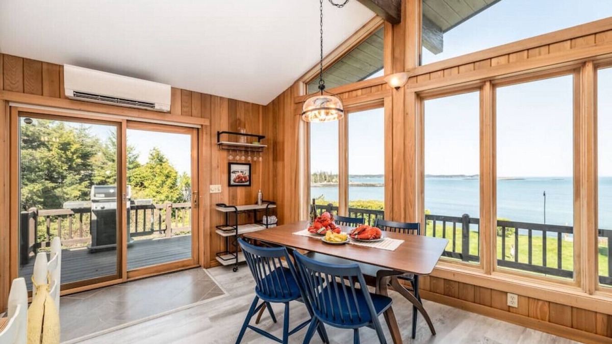 Jonesport Ski Chalet | The Lost Lobster Chalet - 3D Tours